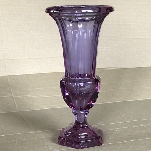 Ausgefallene lila kristallvase - ausgefallene,