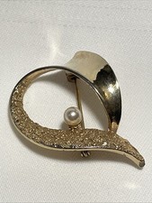 60 iger Jahre Brosche Modeschmuck Vintage Goldfarbene Anstecknadel