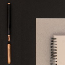 Otto Hutt,Füllfederhalter Design Nr 01,Fountain Pen, Schwarz,Streifen roségold,M