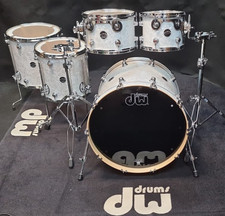 DW Performance Drumset White