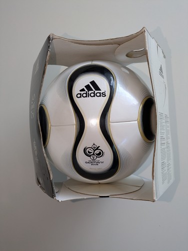 Adidas teamgeist - adidas,