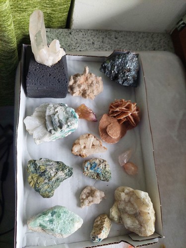 Mineralien konvolut - -,