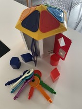 Bauklötzchen Haus bunt