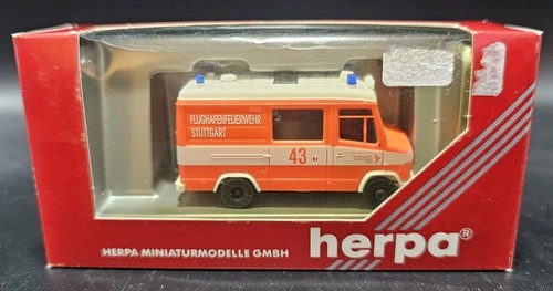 Feuerwehr stuttgart rtw wache - stuttgart,