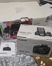 Canon EOS 750D Spiegelreflexkamera inkl. Zubehör (Mikrofon, Tasche, Akku,...)