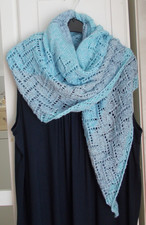 Schultertuch -Dreieckstuch -Gestricktes Unikat -Handarbeit -Farbverlauf