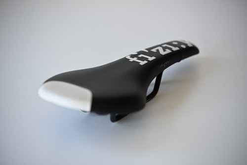 Fahrradsattel k fizik - fi'zi:k,