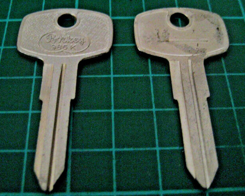Oldtimer datsun nissan - oldtimer,