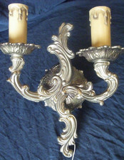 Wandlampe Antik-Stil: 2 armiger Messing-Guss Leuchter von O. Friedrich GmbH