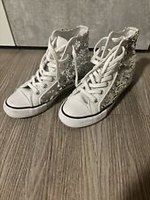 Neue Sneakers von woz Up