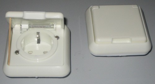 Schuko steckdose mit - 10,