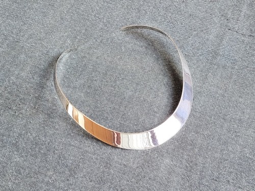 Eleganter breiter halsreif - eleganter,