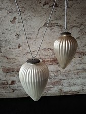 2 Zapfen Anhänger Fensterdekoration silber matt 17 cm / 12 cm Glas