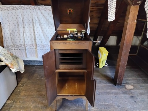 Antikes schrankgrammophon der - antikes,