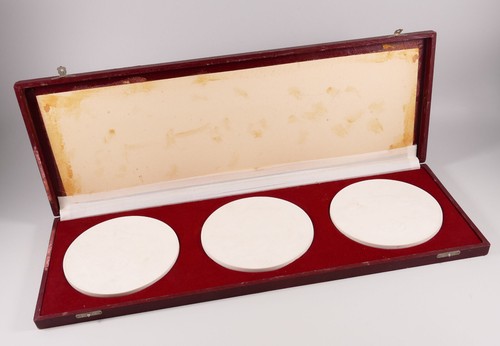 Meissen drei grosse - , plaketten