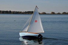 Bullseye Segelboot Aero Naut