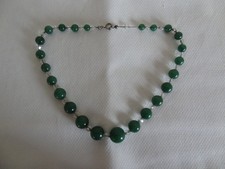 Collier Achat dkl. grün