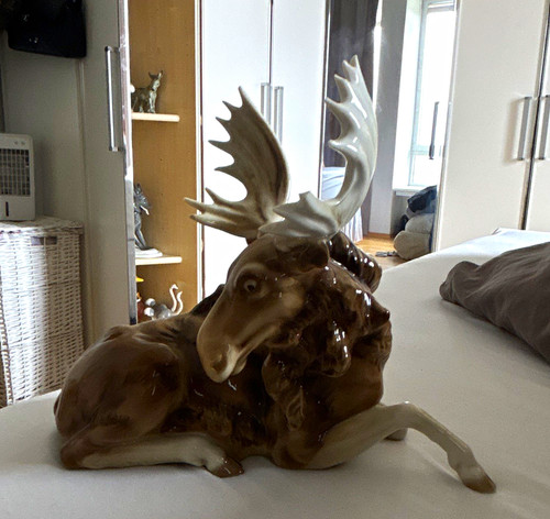 Porzellanfigur elch liegend - elch,