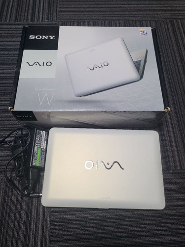 Sony vaio vpcw119xj - sony, netbook