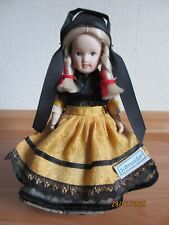 " Schneider " Trachten-Puppe, Porzellan handgearbeitet