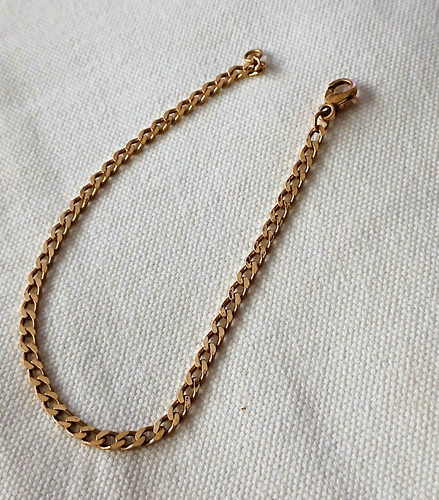 Goldfarbenes