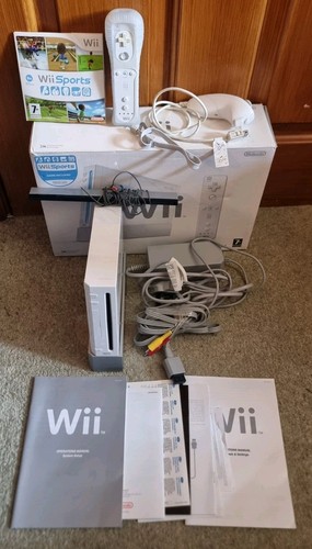Boxed nintendo wii - wii, white