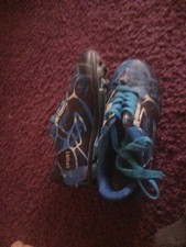 Fußballschuhe für Kunstrasen, Größe 35