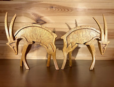 Holz Gehörnter Hirsch Skulpturen Küste Salish Kunst Schnitzereien