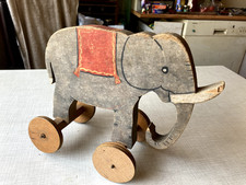 Nachzieh-Spielzeug - Elefant auf Rädern - Holz - gebraucht - stark bespielt