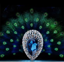 Deluxe Brosche lange Kette Feder Anhänger Crystal 750er Weißgold 18K vergoldet