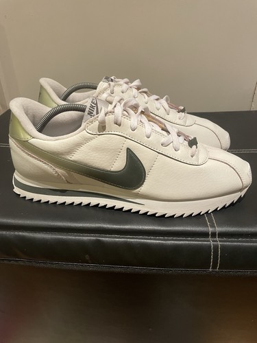 Rare 2002 nike cortez deluxe - cortez,