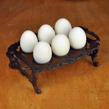 Eierhalter aus Gusseisen