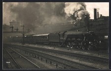 AK LNER train with Engine No