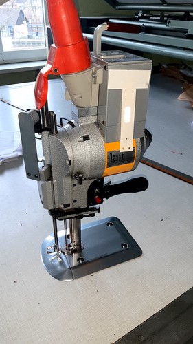 Zuschneidemaschine