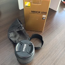 Nikon AF-S DX NIKKOR 18-105 mm 1:3,5-5,6G ED VR Objektiv (JAA805DA)