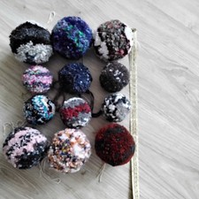 12 Pompons,Bommeln,Handarbeit,aus Wolle zum Basteln, HOBBYAUFLÖSUNG !