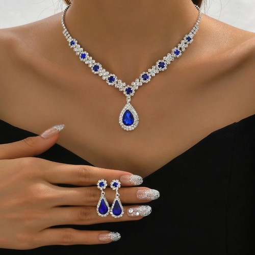 Halskette halsband ohrringe - &,