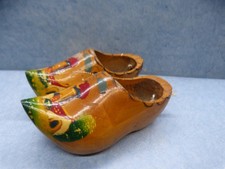 28712. Kleine Holzschuhe