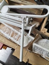 Allegion Normbau Cavere 600 mm Behinderten-Hebestützschiene mit Klappbein