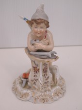 Seltene Porzellanfigur eines