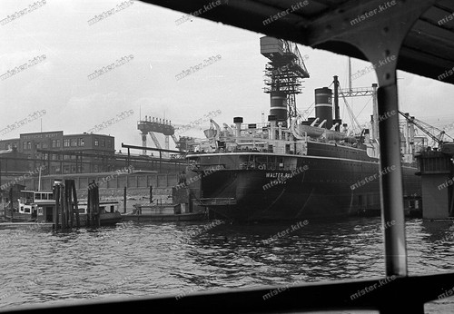 Negativ-Hamburg-Hafen-Schiff-W