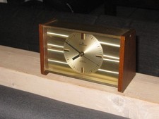 Junghans Astra Quartz Tischuhr