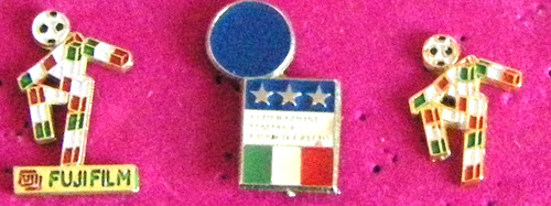 Pins von der fifa fußball - pins,