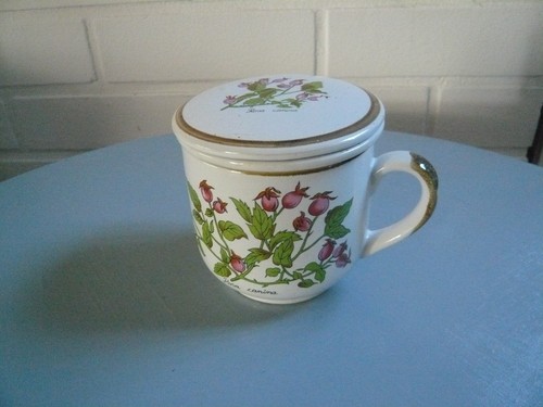 Teebecher mit sieb und deckel - teebecher,