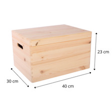 Holzkiste mit Decke