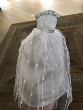 Vintage Barbie Lucky,, Brautkleid/Festkleid, Weiß mit Silber Rüsche“!