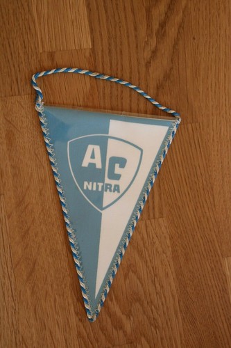 Wimpel nitra aus - wimpel,