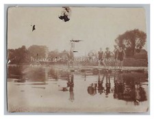 Sommer 1921 - Jugendliche auf Treibholz Spiegelung im Wasser - Altes Foto 1920er