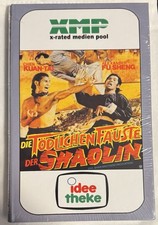 DIE TÖDLICHEN FÄUSTE DER