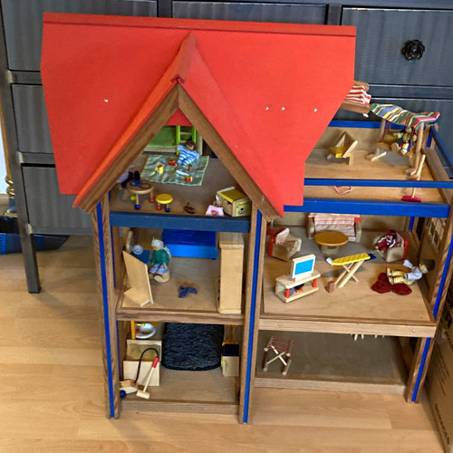 Holz puppenhaus rotes dach - holz, 3